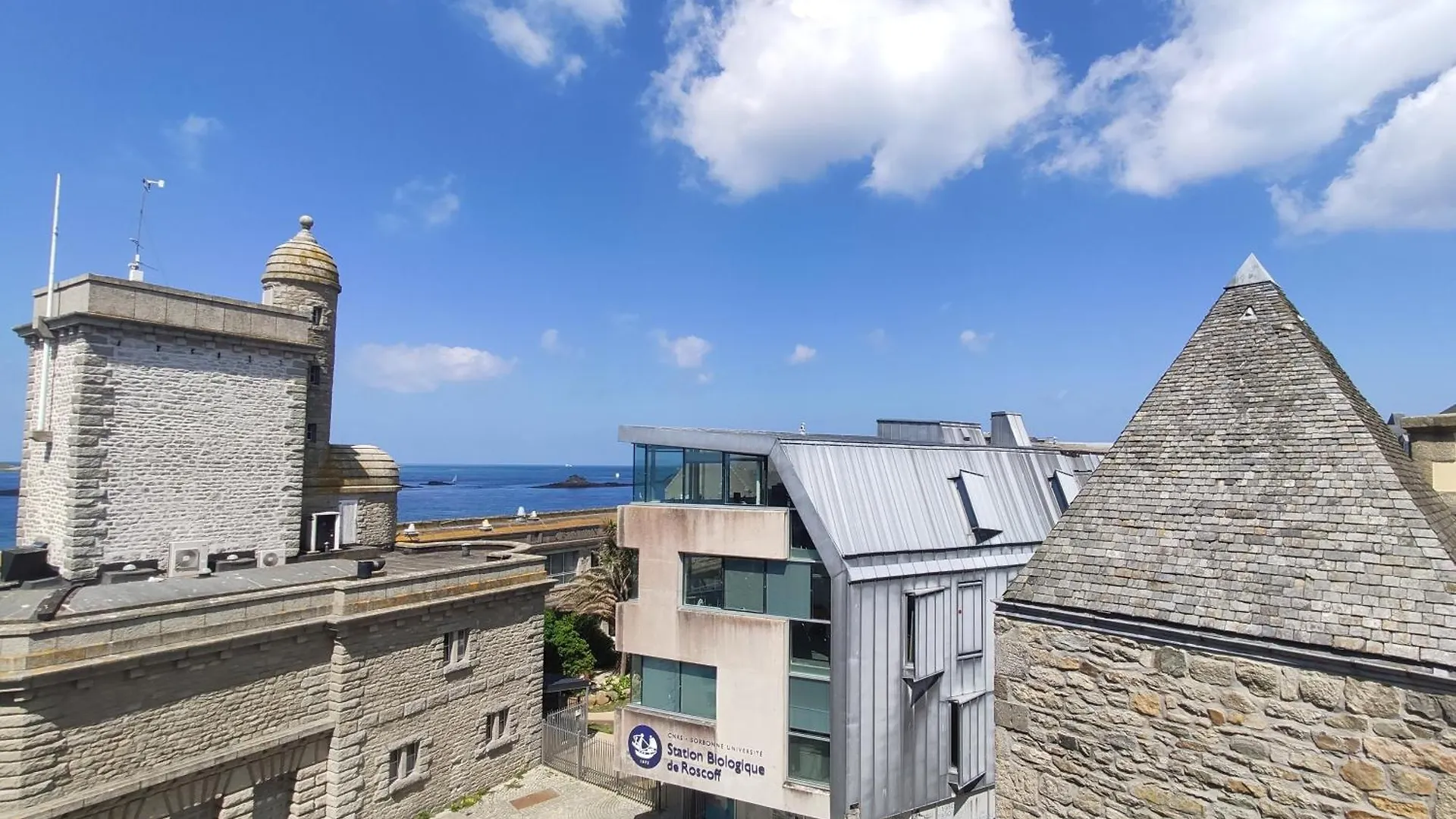 Apartment Roscoff 2 Pieces Classe 2 Etoiles Et Terrasse Centre Historique